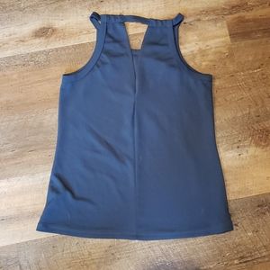 Oiselle keyhole tank